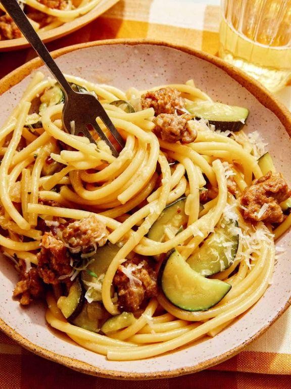 One-Pan Zucchini Pasta with Sausage and Peppers