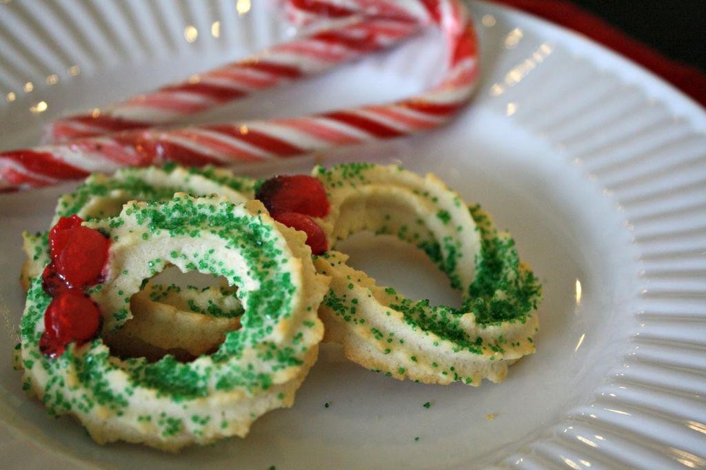 Oreo Cream Cheese Wreath Cookies