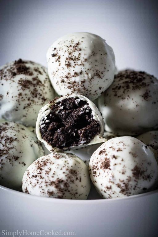 18 Delicious Cake Pop Recipes Perfect for Parties