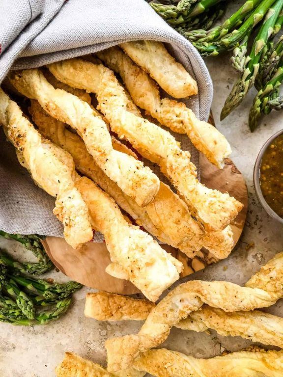 Parmesan and Garlic Cheese Straws