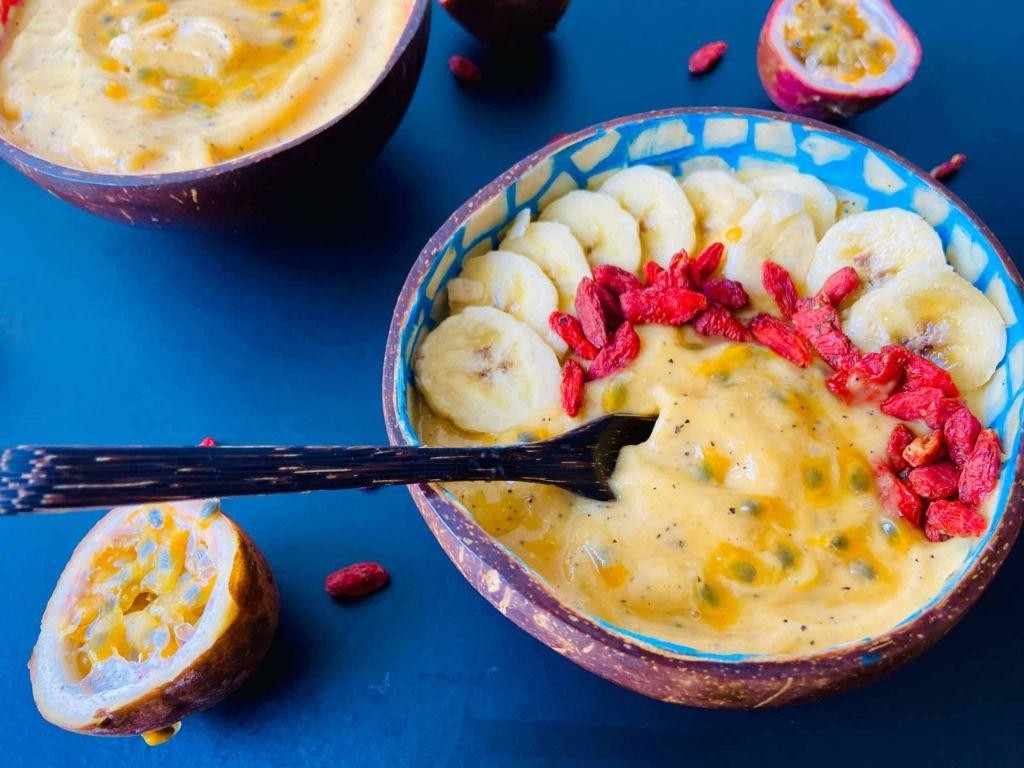 Passion Fruit Smoothie Bowl