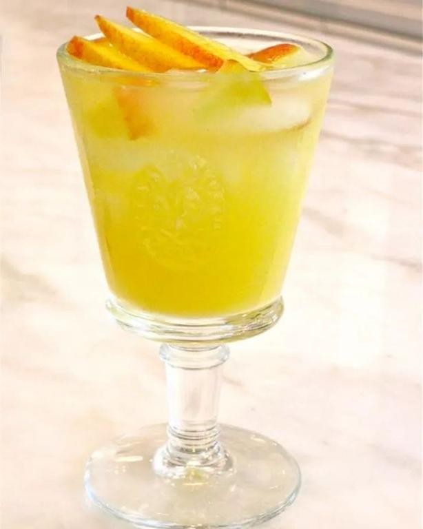 Peach Bitters Bellini