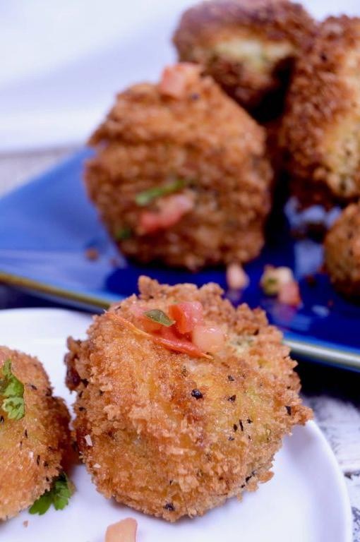 Pesto Chicken and Mozzarella Croquettes