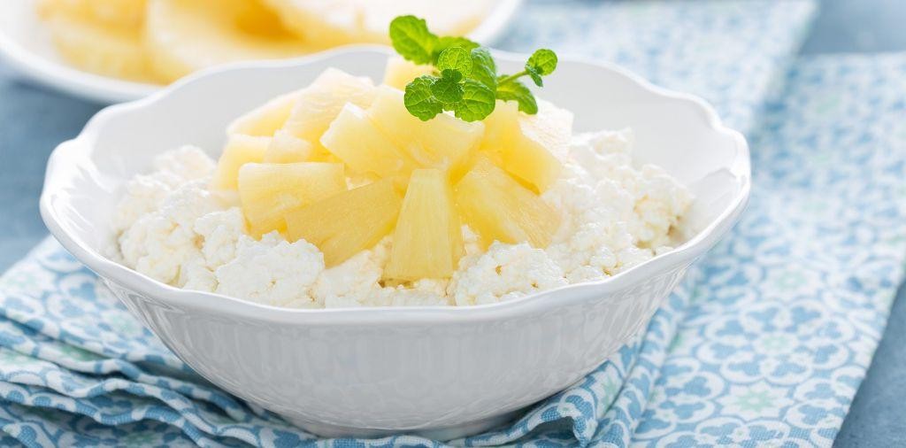 Pineapple and Cottage Cheese Bowl