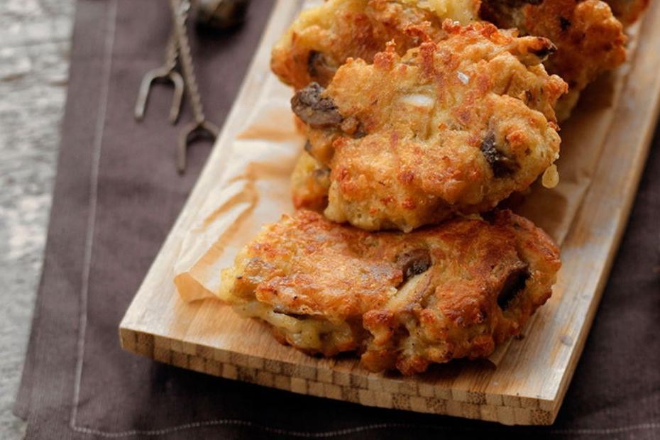 Pitaroudia (Chickpea Fritters from Rhodes)