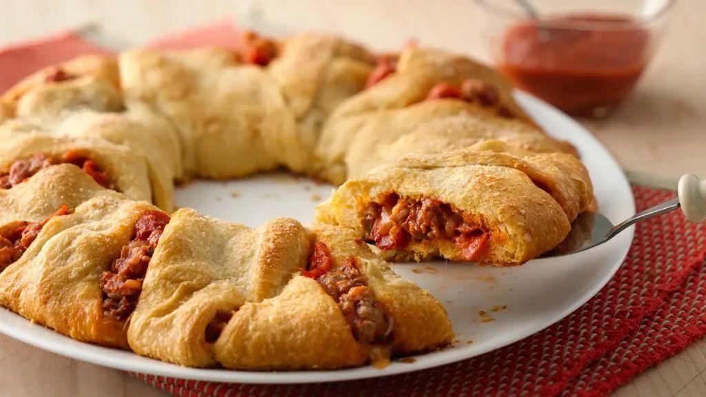 Pizza Crescent Roll Ring