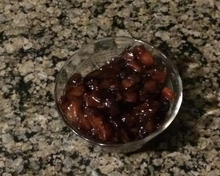 Pomegranate mango chutney with black pepper