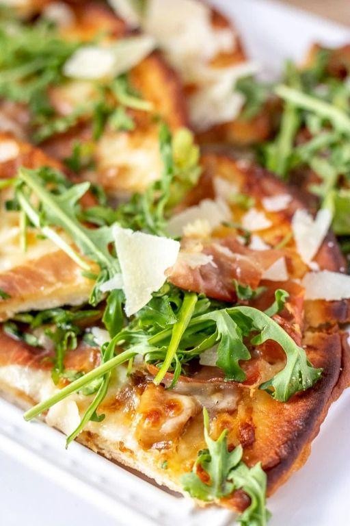 Prosciutto and Arugula Flatbread Pizza