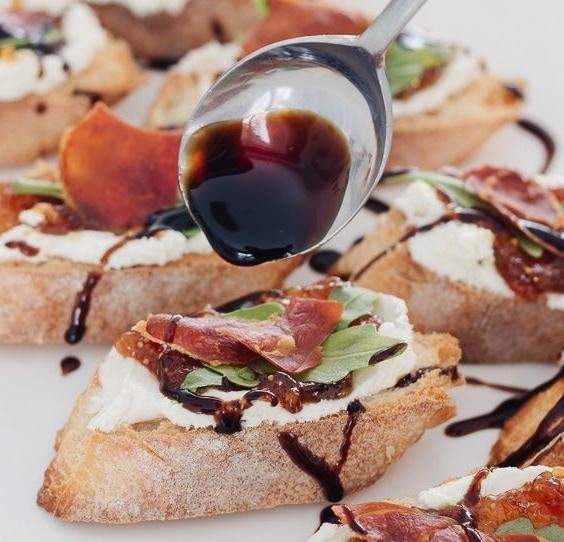 Prosciutto and Fig Crostini with Goat Cheese