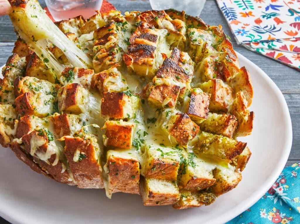 Pull-Apart Cheddar Bread