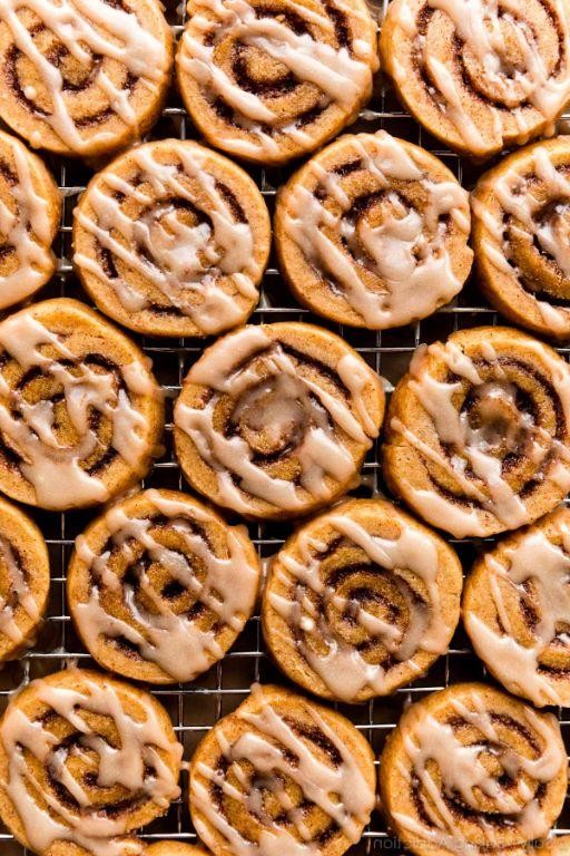 Pumpkin Cinnamon Roll Cookies