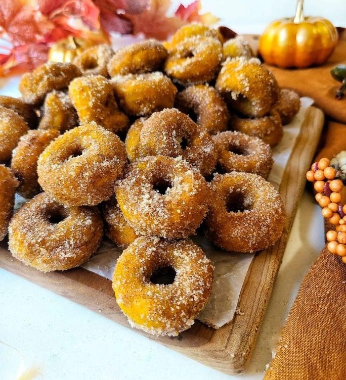 Pumpkin Spice Donuts