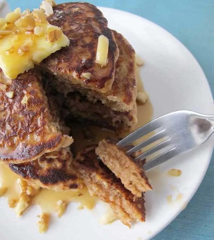 Rajgira Pancakes with Honey and Nuts