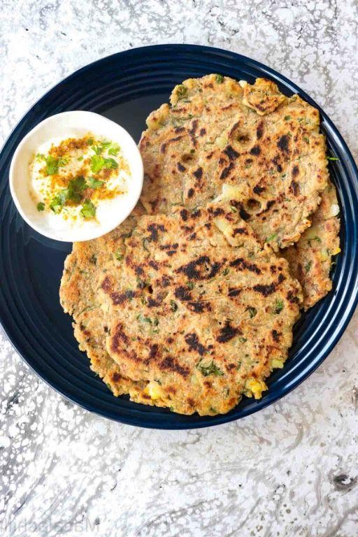 Rajgira Thalipeeth with Spicy Pickle