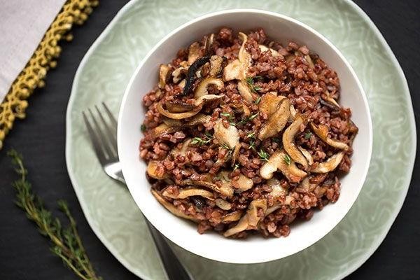 Red Rice Pilaf with Mushrooms and Herbs