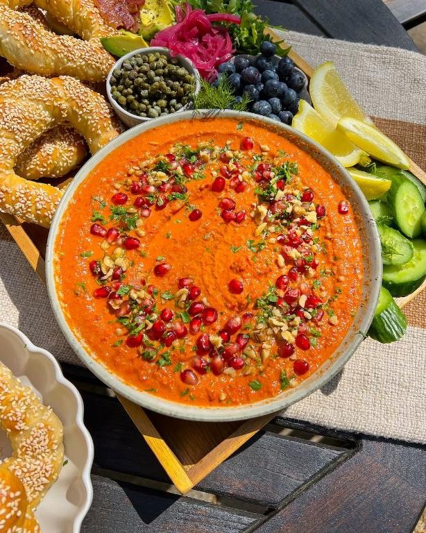 Roasted Air Fryer Red Pepper Hummus