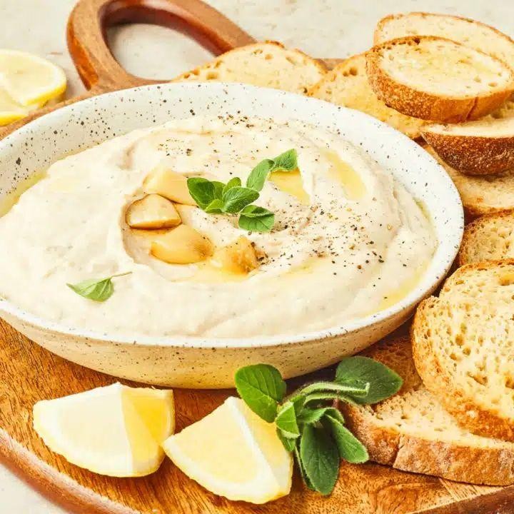 Roasted Garlic and Butter Bean Dip