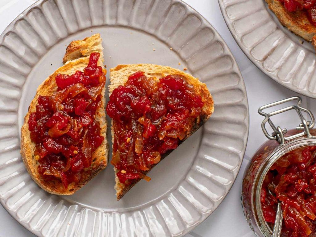 Roma Tomato and Red Onion Jam