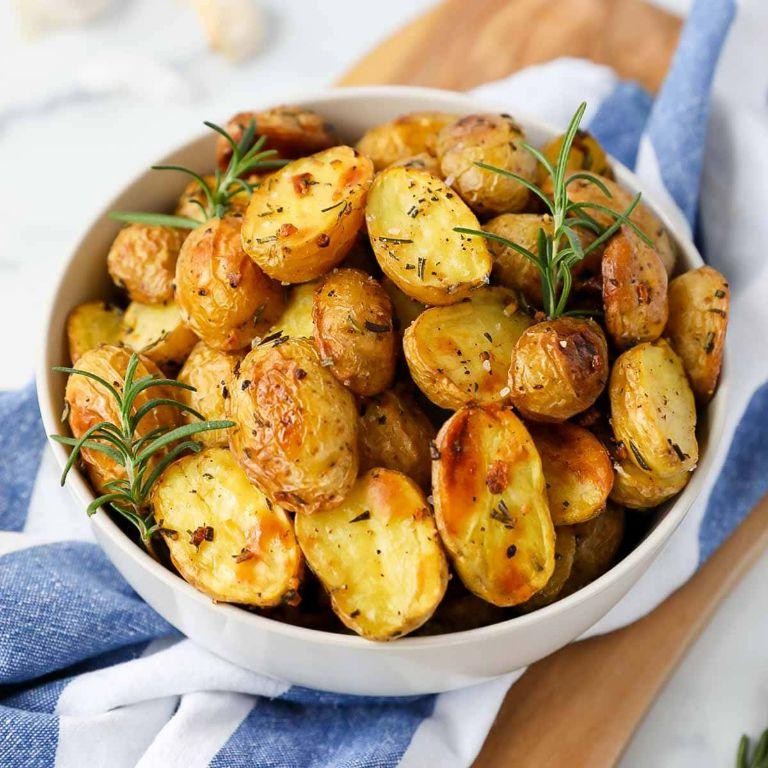 Rosemary Garlic Roasted Potatoes