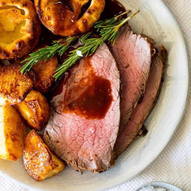 Rosemary Garlic Rump Roast with Roasted Carrots