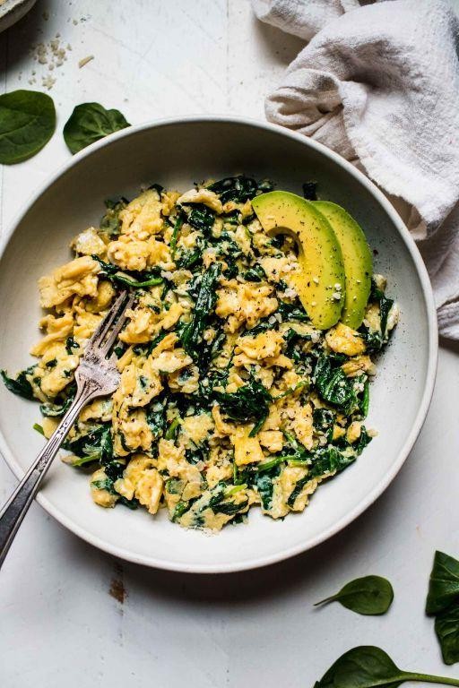 Scrambled eggs with spinach