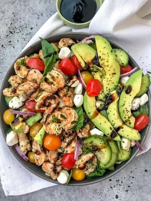 Shrimp Caprese Salad with Fresh Mozzarella