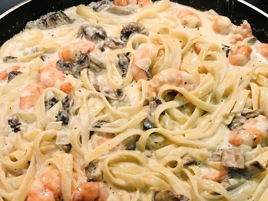 Shrimp and Mushroom Fettuccine Alfredo