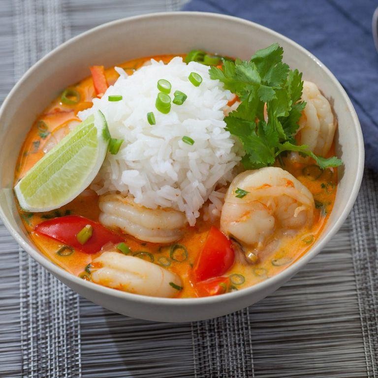Shrimp and Rice Soup with Lemongrass