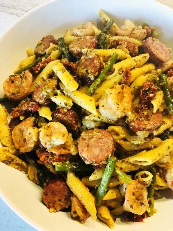 Shrimp and sausage pesto pasta