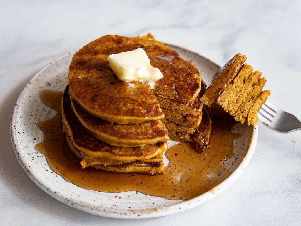 Simple Pumpkin Pancakes with Maple Syrup