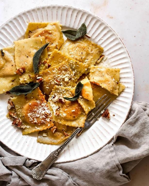 Simple Pumpkin Ravioli with Brown Butter Sauce