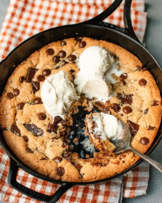 Skillet Chocolate Chip Cookie
