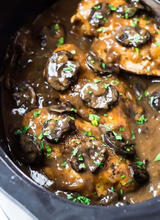 Slow Cooker Chicken Marsala with Herbs