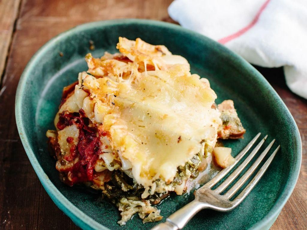 Slow Cooker Sausage and Spinach Lasagna