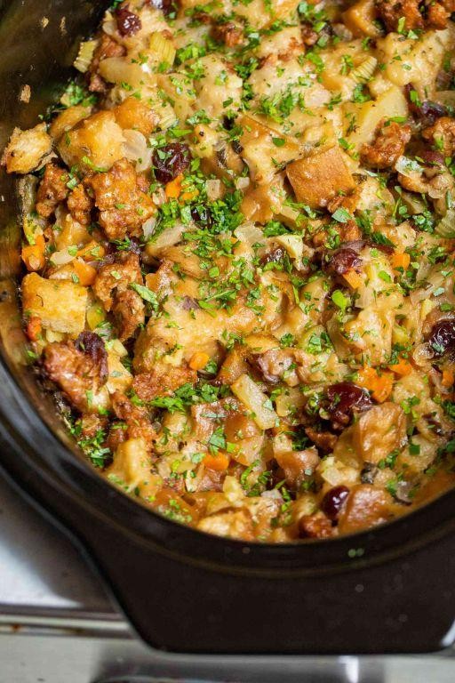 Slow Cooker Thanksgiving Stuffing