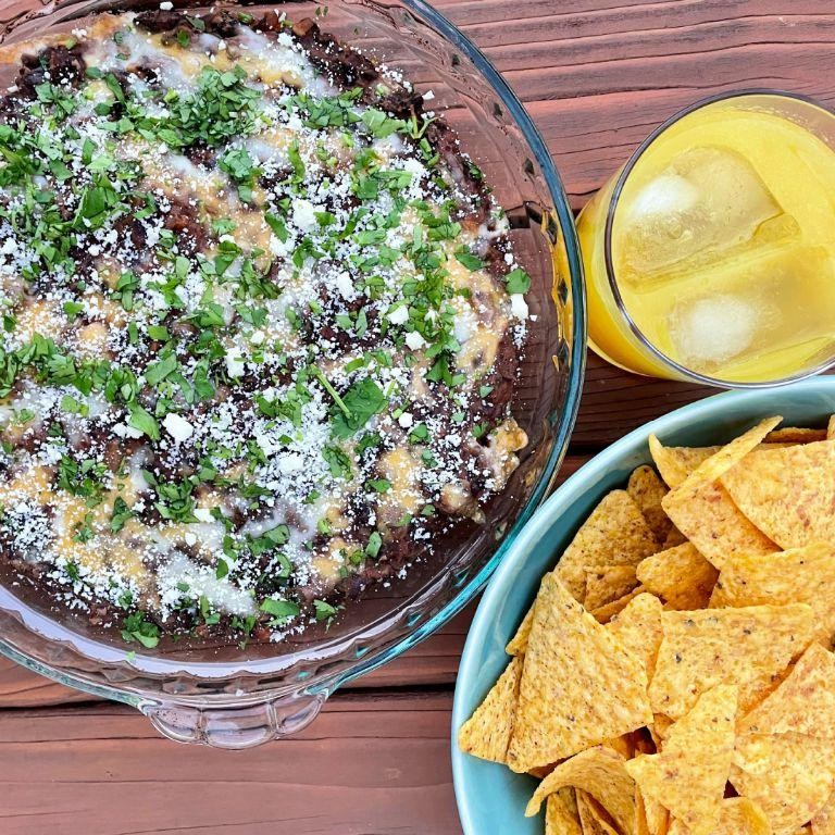 Smoky Roasted Pepper and Black Bean Dip