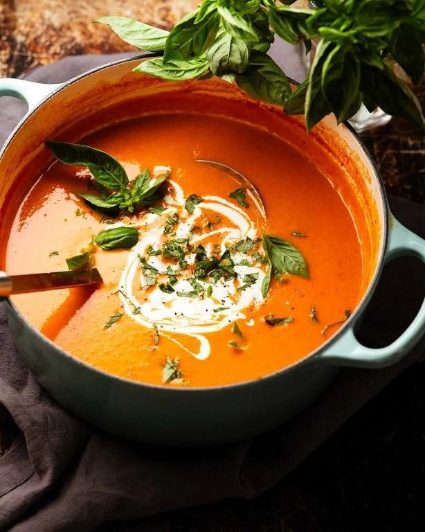 Smoky Roasted Pepper and Tomato Soup
