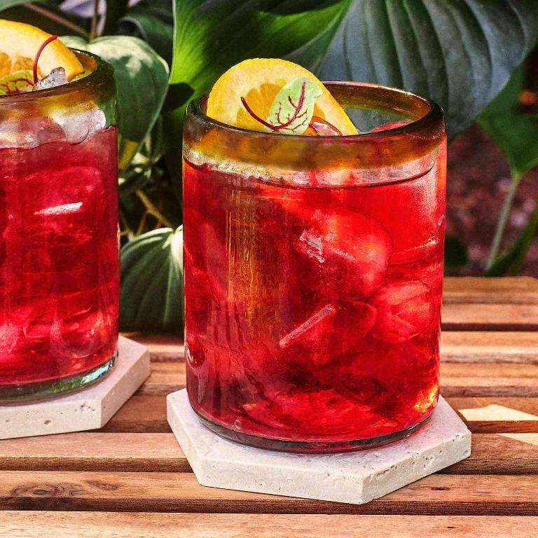 Sorrel-Infused White Wine Spritzer