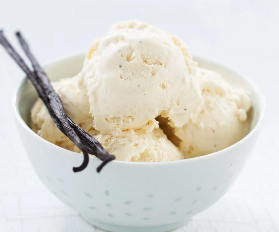 20 Creamy Sour Cream Dessert Recipes Delicious