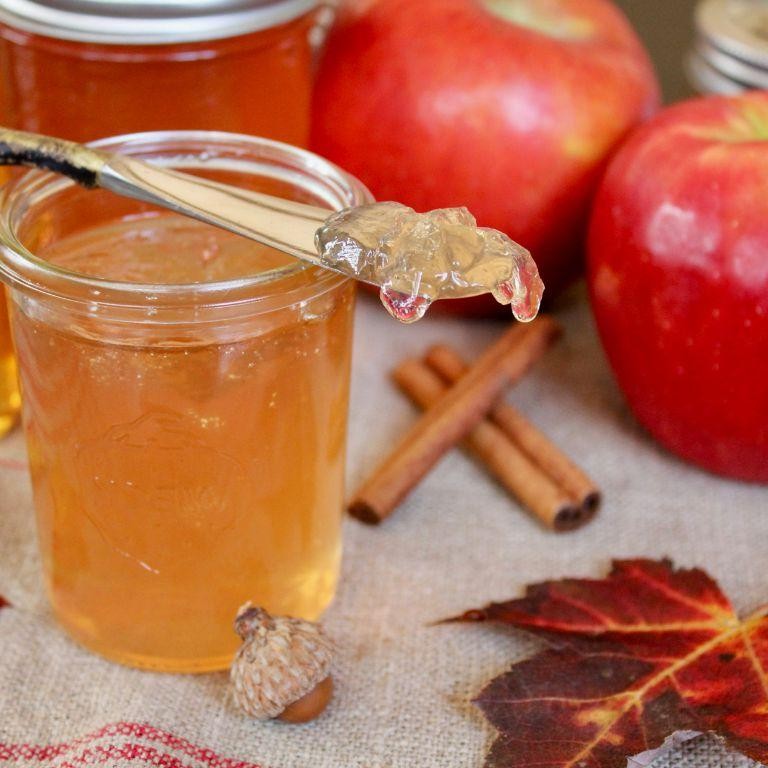Spiced Apple Jelly with Cinnamon