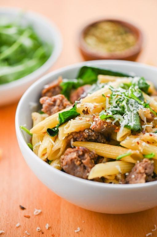 Spicy Arugula and Sausage Pasta