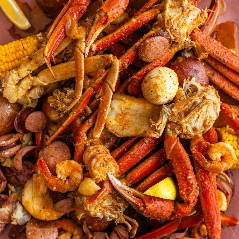 Spicy Cajun Butter Boiling Crab Clusters
