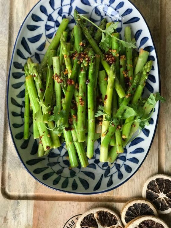 Spicy Chili Lime Steamed Asparagus