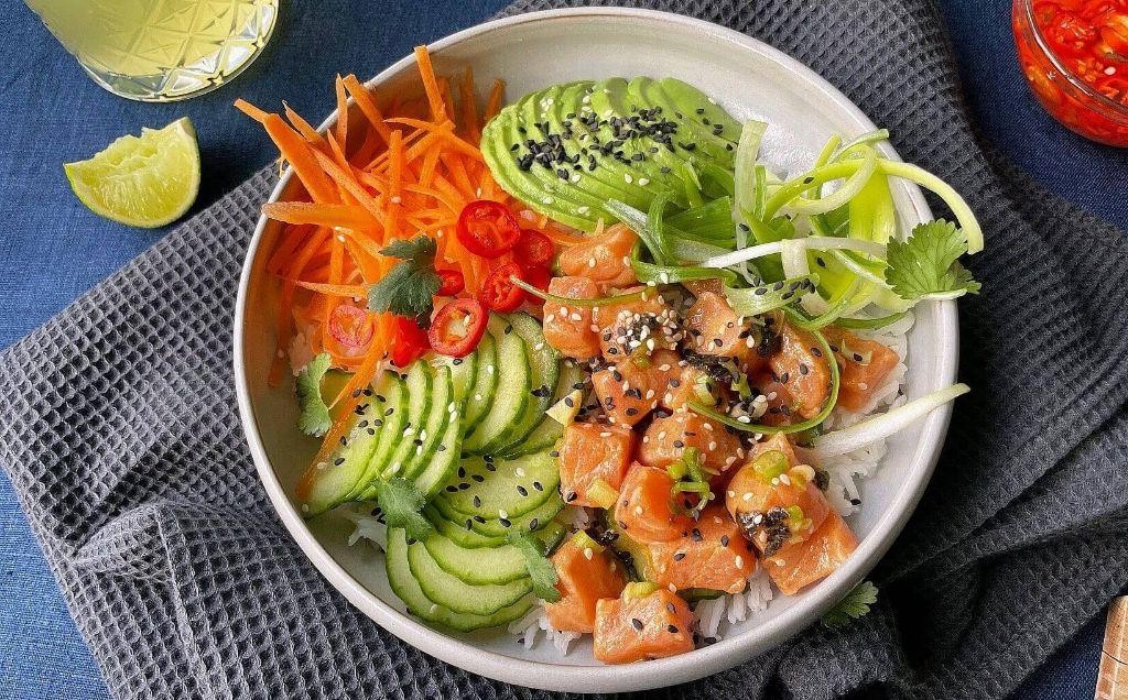 Spicy Salmon Poke Bowl with Sesame Seeds