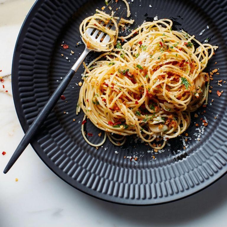 Spicy Spaghetti Aglio e Olio with Anchovies