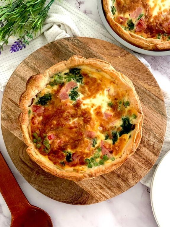 Spinach and Ham Quiche with Puff Pastry