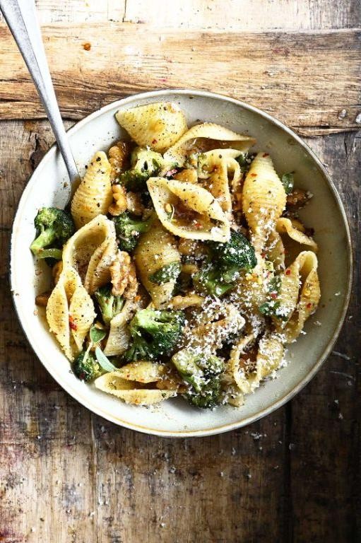 Spinach and Walnut Pasta with Brown Butter