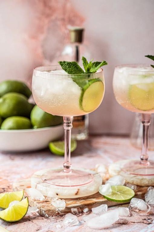 St Germain Elderflower Spritz