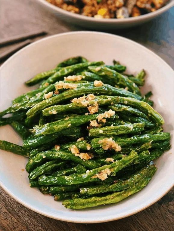 Stir-Fried Green Beans with Garlic