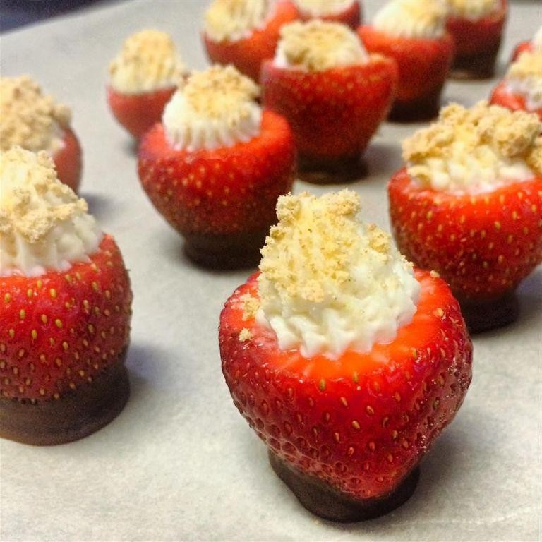 Strawberry Cheesecake Bites